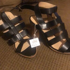 American Eagle sandal heels